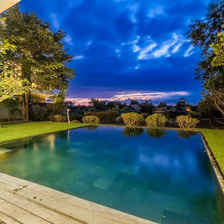 Balangan Beachfront Nakar Villa Jimbaran  Bagian luar foto