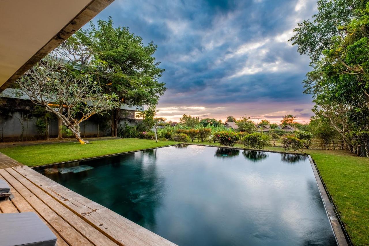 Balangan Beachfront Nakar Villa Jimbaran  Bagian luar foto